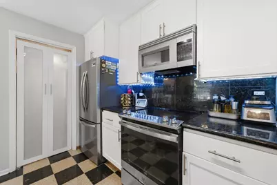 1749 Eastwood Court #6, Schaumburg, IL 60195 - Photo 7