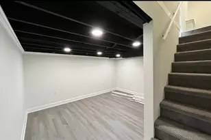 113 E 37th Pl, Chicago, IL 60653 - Photo 5