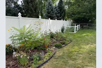 303 Lee Court, Crystal Lake, IL 60014 - Photo 21