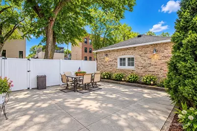 3657 N Hermitage Avenue, Chicago, IL 60613 - Photo 23