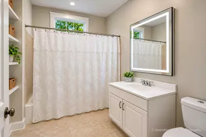 3657 N Hermitage Avenue, Chicago, IL 60613 - Photo 9