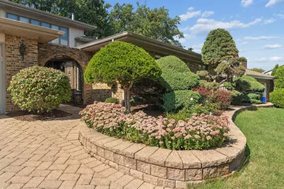 7202 Gold Grove Place, Darien, IL 60561 - Photo 3