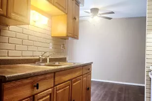 3152 Medford Ct, Streamwood, IL 60107 - Photo 5