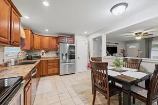 2201 Clover Ln, Champaign, IL 61821 - Photo 11