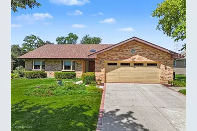 254 Wood Glen Lane, Oak Brook, IL 60523 - Photo 1