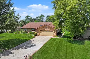 254 Wood Glen Ln, Oak Brook, IL 60523 - Photo 59