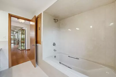 254 Wood Glen Lane, Oak Brook, IL 60523 - Photo 27