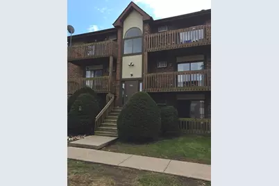 429 Berkshire Drive #21, Crystal Lake, IL 60014 - Photo 1
