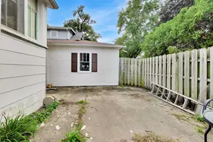 3720 N Springfield Ave, Chicago, IL 60618 - Photo 23