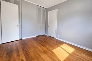 63 Sparrow Rd, Carpentersville, IL 60110 - Photo 7