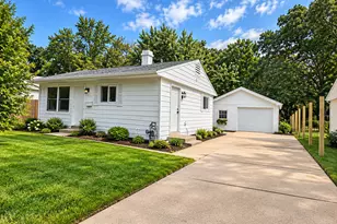 63 Sparrow Rd, Carpentersville, IL 60110 - Photo 1