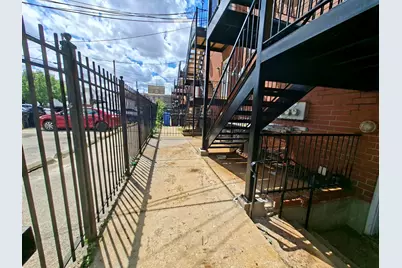 2449 W Lexington Street, Chicago, IL 60612 - Photo 13