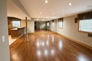 9S711 Brookbank Rd, Willowbrook, IL 60527 - Photo 9