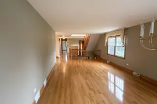 9S711 Brookbank Rd, Willowbrook, IL 60527 - Photo 3