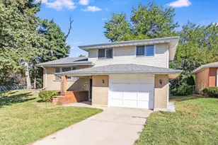 6606 102nd Pl, Chicago Ridge, IL 60415 - Photo 1