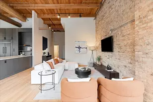 368 W Huron St, Chicago, IL 60654 - Photo 11