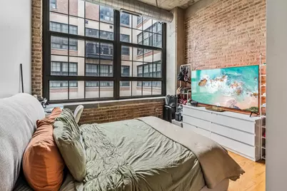 [Address not provided], Chicago, IL 60618 - Photo 15