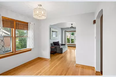 4838 W 97th Place, Oak Lawn, IL 60453 - Photo 9
