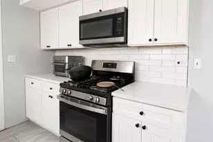 3338 W Bryn Mawr Ave, Chicago, IL 60659 - Photo 3
