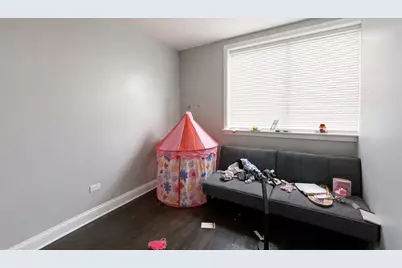 3338 W Bryn Mawr Avenue #2R, Chicago, IL 60659 - Photo 9