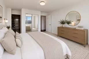 655 W Irving Park Rd, Chicago, IL 60613 - Photo 11