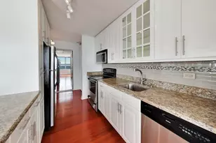 655 W Irving Park Rd, Chicago, IL 60613 - Photo 7