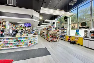 655 W Irving Park Rd, Chicago, IL 60613 - Photo 23