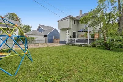 1104 W Washington Street, Champaign, IL 61821 - Photo 9