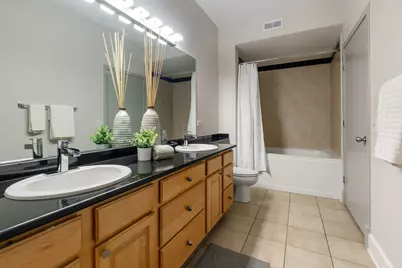 165 N Canal Street #1406, Chicago, IL 60606 - Photo 13