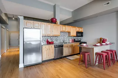 165 N Canal Street #1406, Chicago, IL 60606 - Photo 9