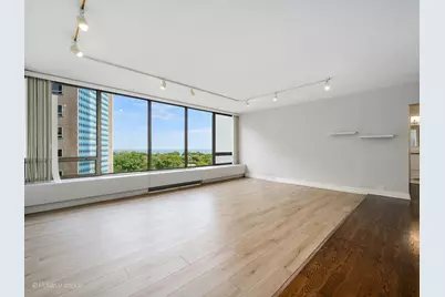 2800 N Lake Shore Drive #1003, Chicago, IL 60657 - Photo 9