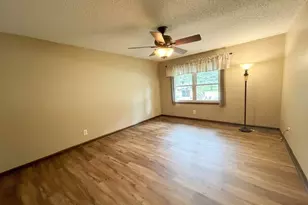 2636 N Osage Dr, Bourbonnais, IL 60914 - Photo 5