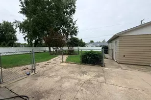 2636 N Osage Dr, Bourbonnais, IL 60914 - Photo 29