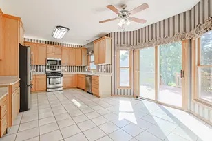10802 Michigan Dr, Spring Grove, IL 60081 - Photo 9