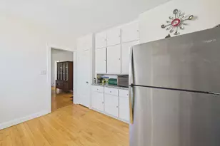 6554 N Campbell Ave, Chicago, IL 60645 - Photo 11