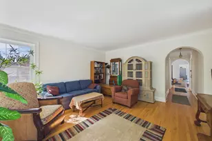 6554 N Campbell Ave, Chicago, IL 60645 - Photo 5