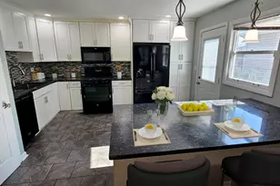 618 W Comstock Ave, Elmhurst, IL 60126 - Photo 13