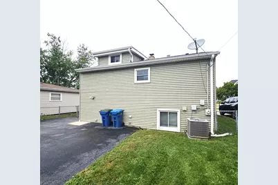 618 W Comstock Avenue, Elmhurst, IL 60126 - Photo 3