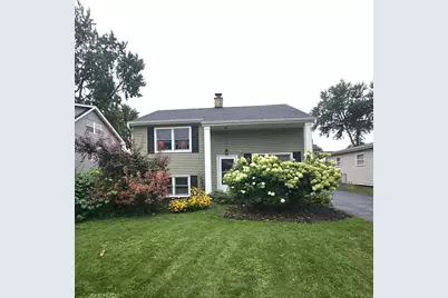 618 W Comstock Avenue, Elmhurst, IL 60126 - Photo 1