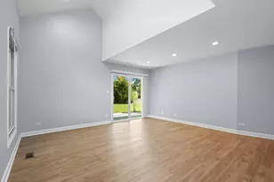 4 S Stonington Dr, Palatine, IL 60074 - Photo 3