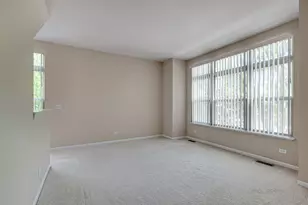 726 Summit Ln, Vernon Hills, IL 60061 - Photo 15