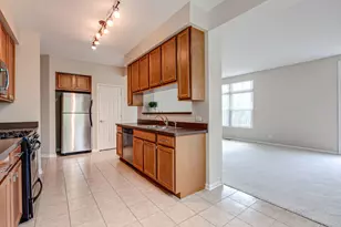 726 Summit Ln, Vernon Hills, IL 60061 - Photo 11