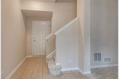 726 Summit Lane, Vernon Hills, IL 60061 - Photo 3