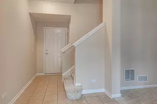 726 Summit Ln, Vernon Hills, IL 60061 - Photo 3