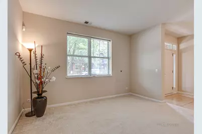 726 Summit Lane, Vernon Hills, IL 60061 - Photo 5