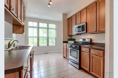 726 Summit Lane, Vernon Hills, IL 60061 - Photo 13