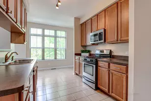 726 Summit Ln, Vernon Hills, IL 60061 - Photo 13