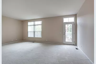 726 Summit Lane, Vernon Hills, IL 60061 - Photo 7