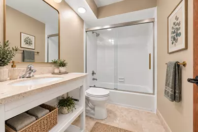 129 W Quincy Street #1, Westmont, IL 60559 - Photo 11