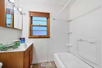 5715 Fox Lake Road, McHenry, IL 60051 - Photo 11